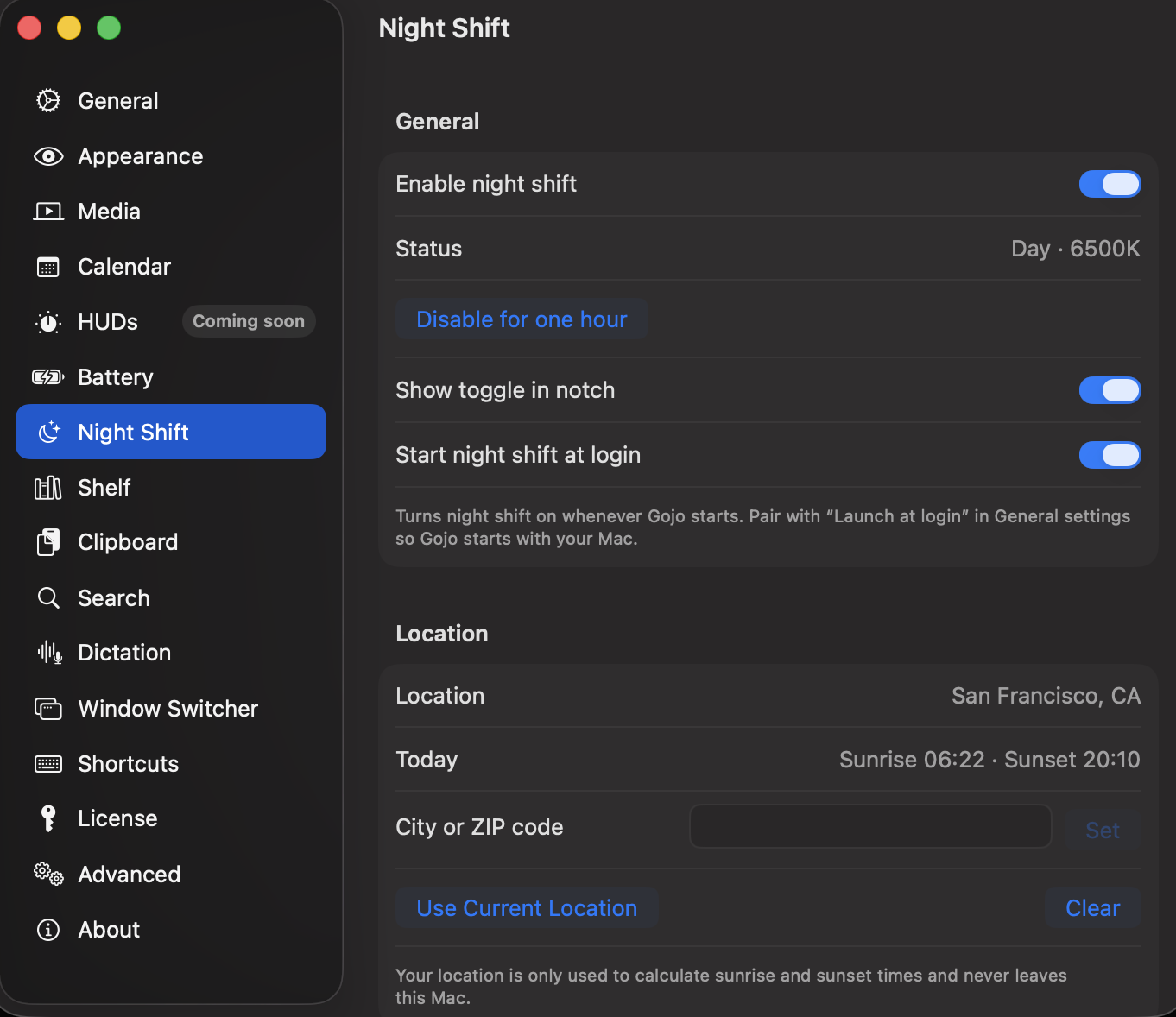 Gojo's Night Shift settings: enable toggle, a 6500K day status, a notch toggle, start-at-login, and sunrise and sunset times for San Francisco.